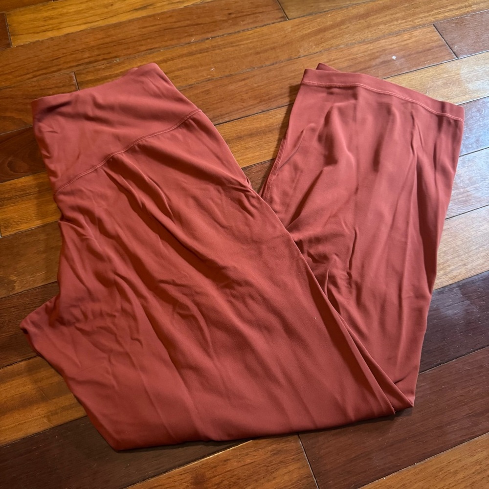 Lululemon Wide leg align sz 10